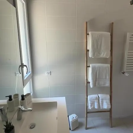 Magnifique Neuf A Deux Pas De Bordeaux *